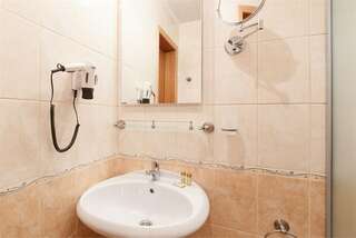 Гостиница Урал Екатеринбург Эконом одноместный в Блоке-3